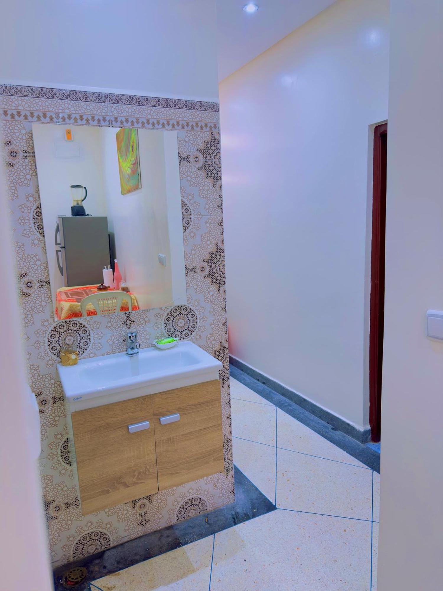 Quiet Central Home Near Beach - High Speed Wifi, Free Parking & Private Entry Agadir Exterior foto